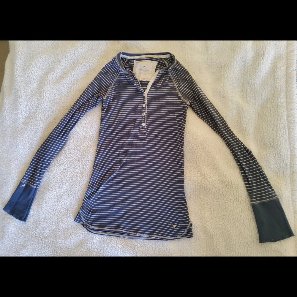 American Eagle Outfitters Cotton striped long-sleeve henley destroyed Medium